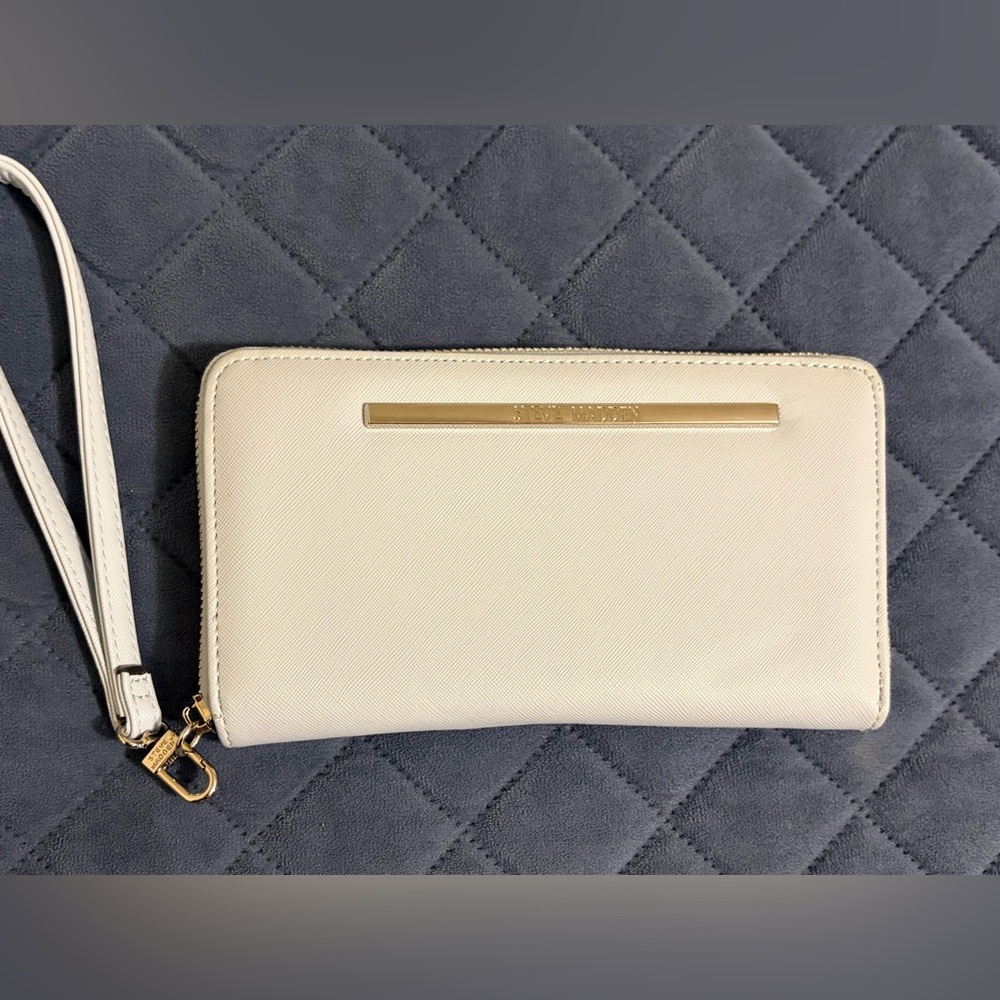 Steve Madden Wristlet Wallet